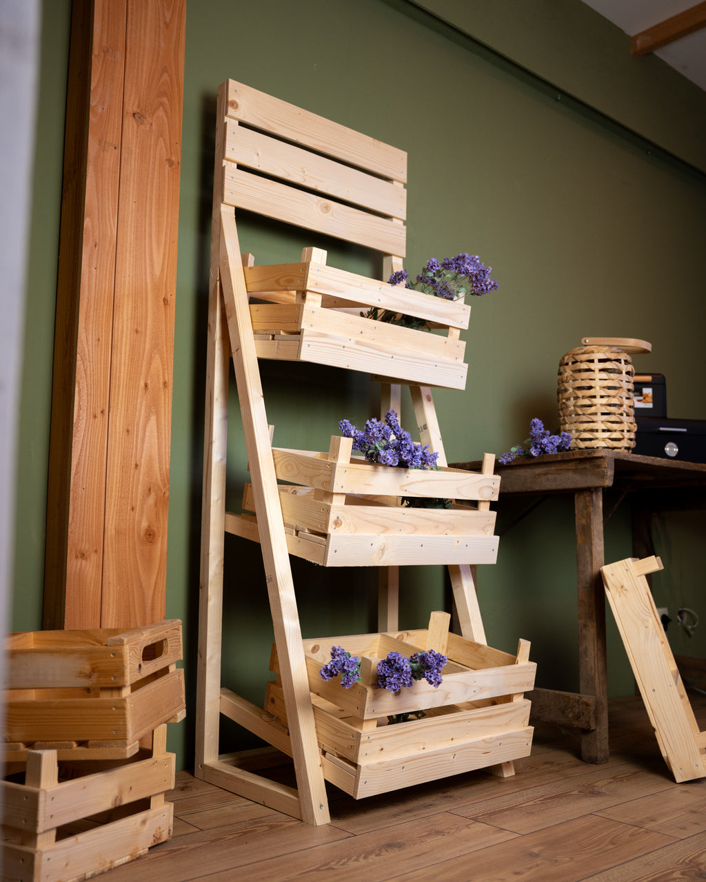 Display standaard Hout 3 laags SCHUINE INLEG 42x58x160cm