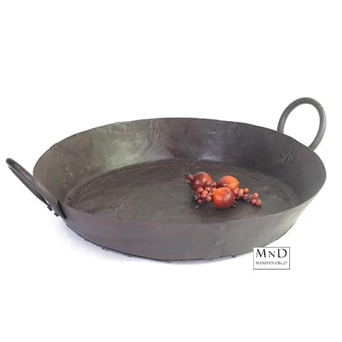 Oude KADHAI DECOR gelagen ijzer L 45x38x12cm
